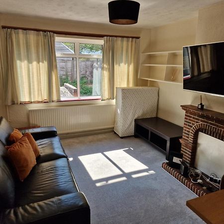 Millmead Apartment In Central Guildford With Parking Exterior foto